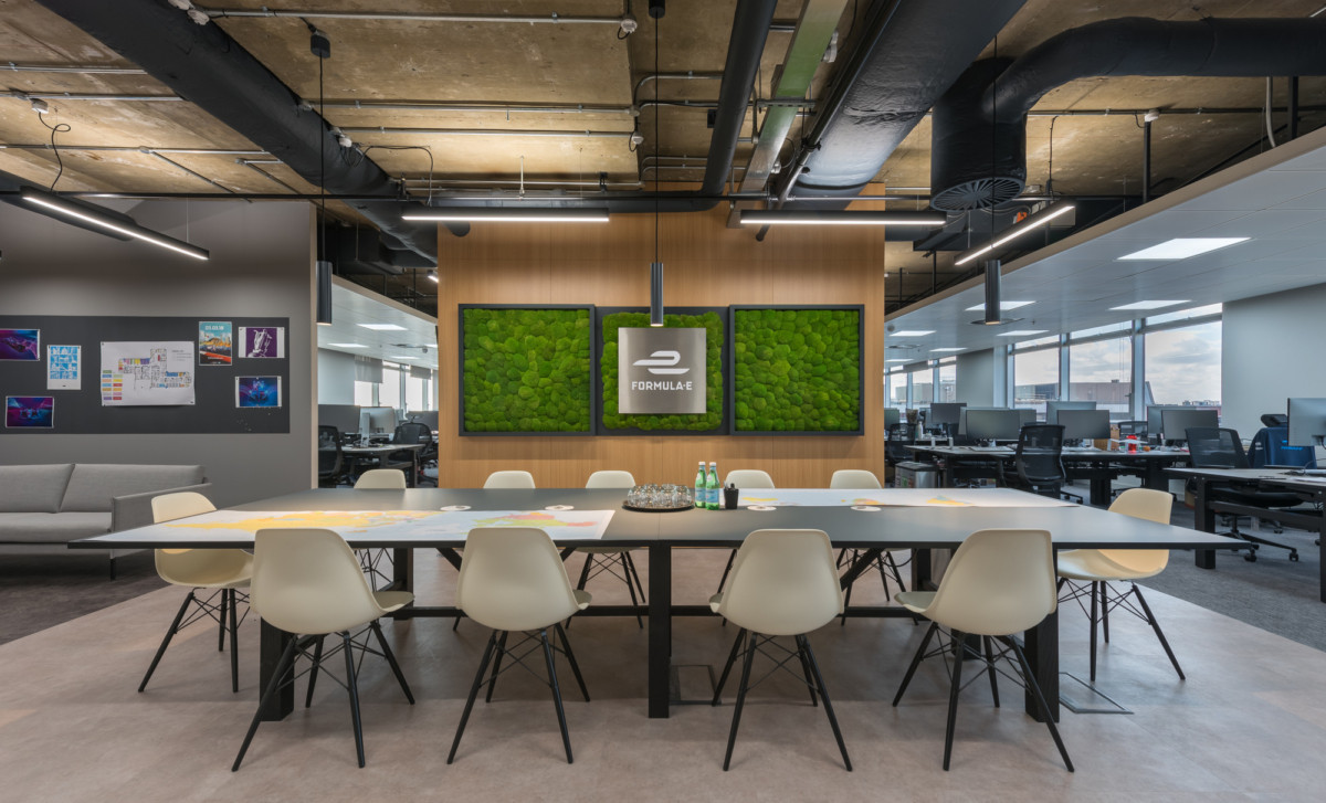 伦敦 Formula-E 办公室 | 赛车激情融入可持续设计-15
