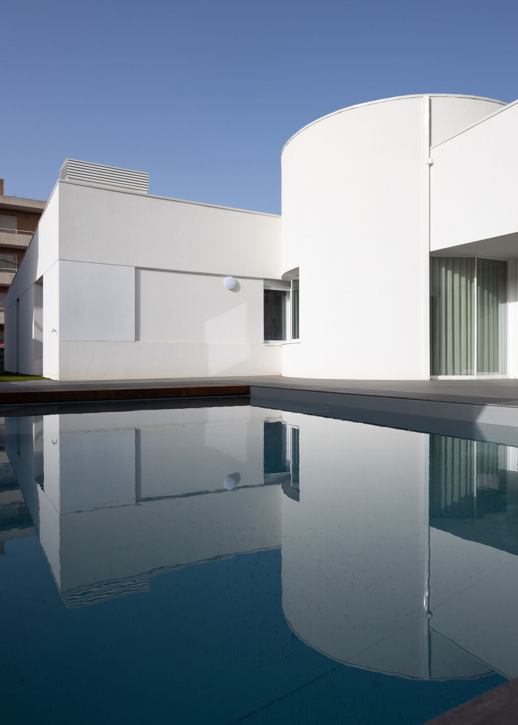 葡萄牙 Middleyard · 私密中庭丨LIMIT studio-11