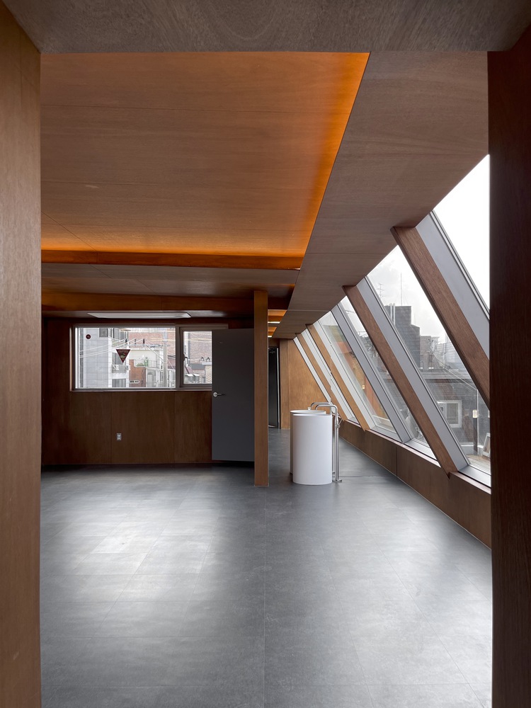 首尔 SINSA 大楼改造丨韩国首尔-32