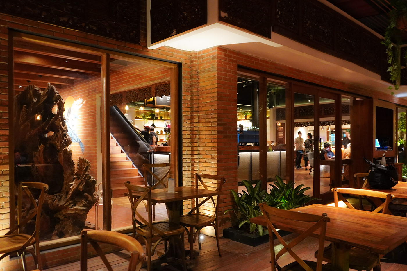 Six Ounces Menteng-4