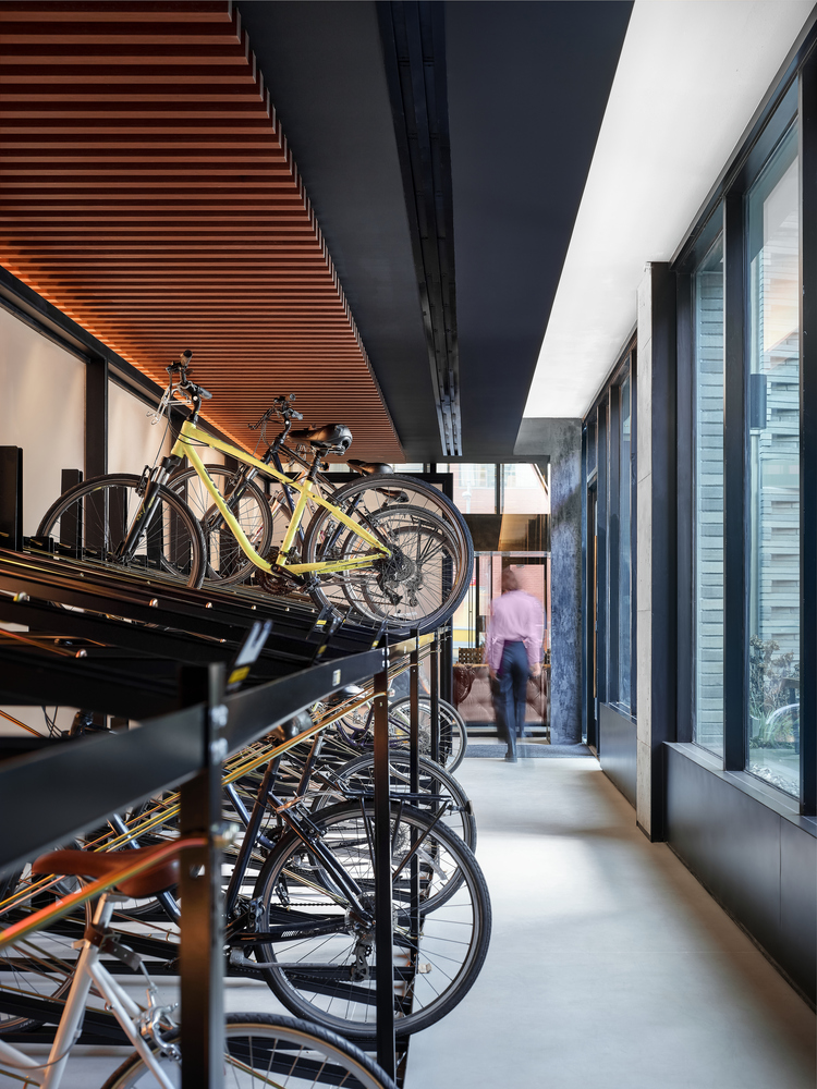 查理·韦斯特公寓-24