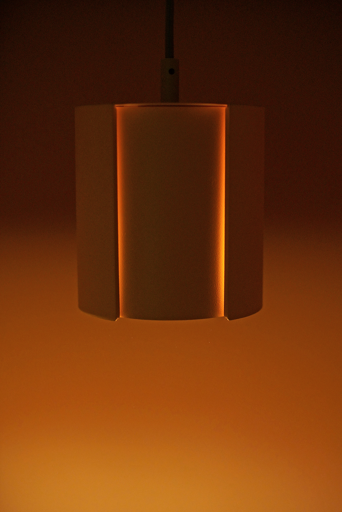 变形式 Ogen 吊灯，打造光影交错的空间-7