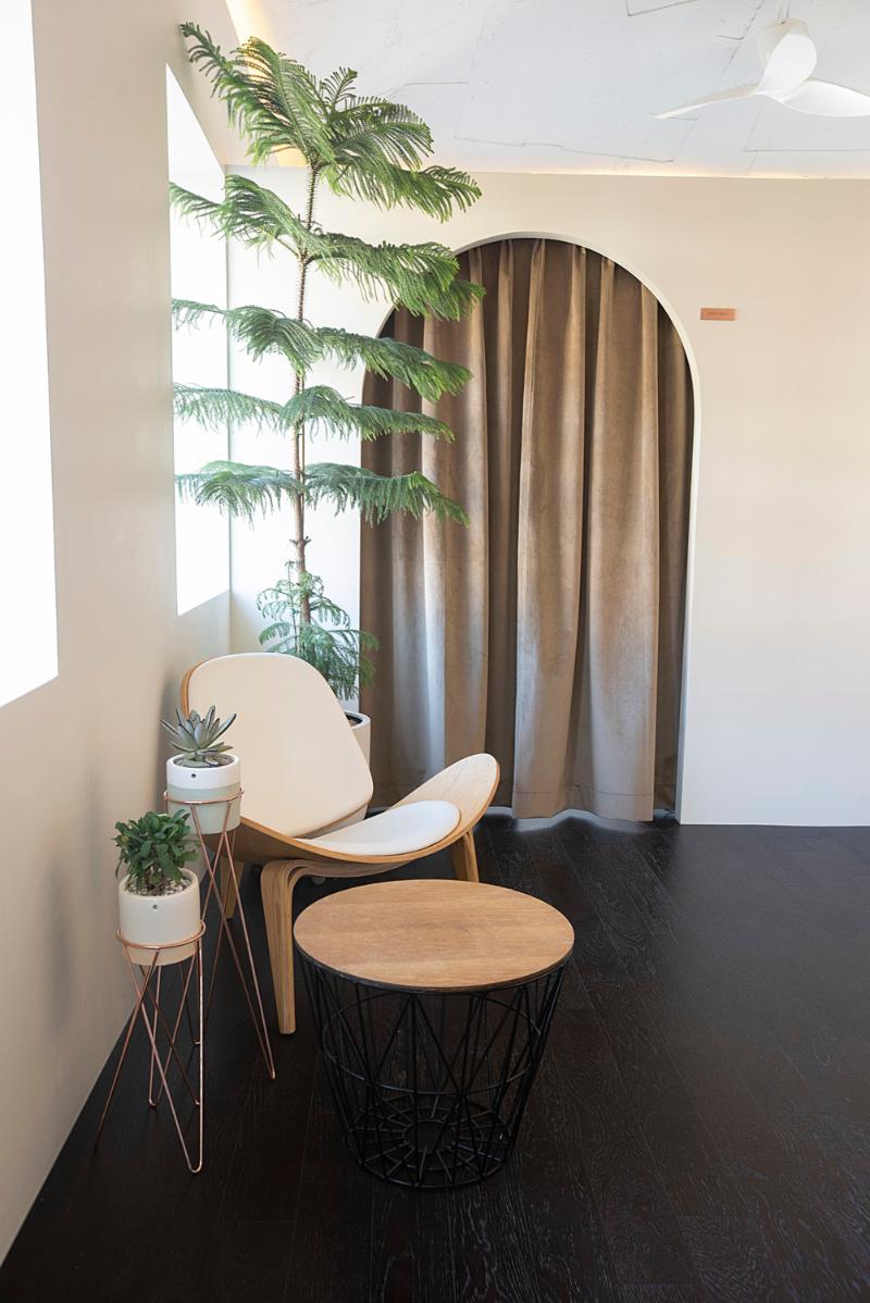 25 坪高级现代咖啡厅设计案例-11