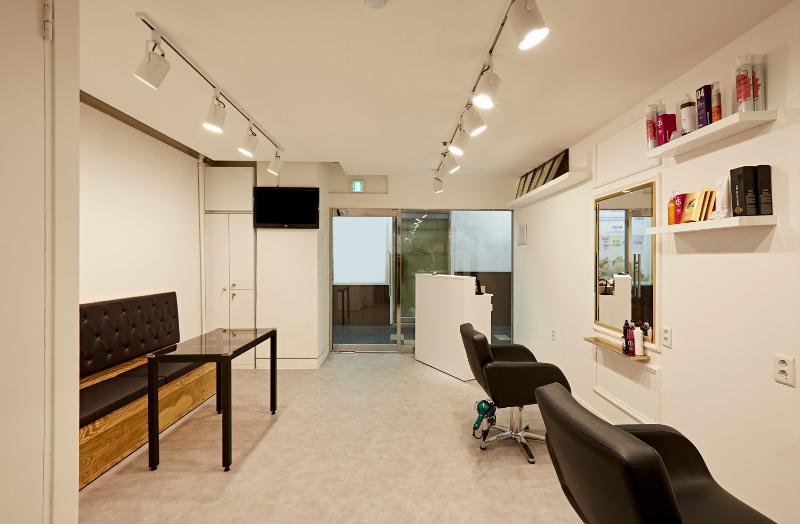 简约 9 坪美妆店 打造温馨氛围-2