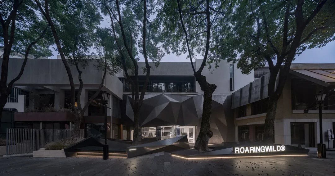 ROARINGWILD 概念店丨中国上海丨DOMANI 东仓建设-60