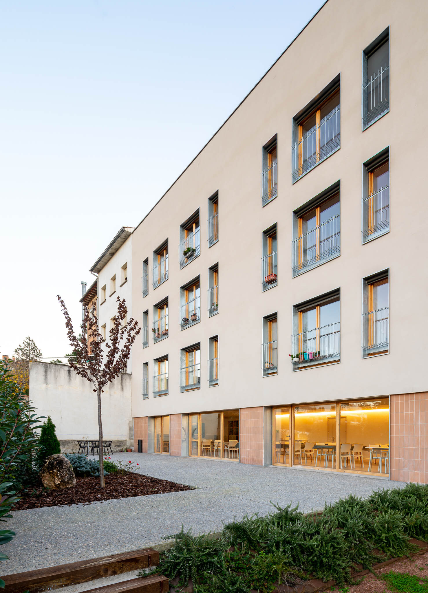 Taradell 庇护所住房丨西班牙丨Forgas Arquitectes,Gammarquitectura-11