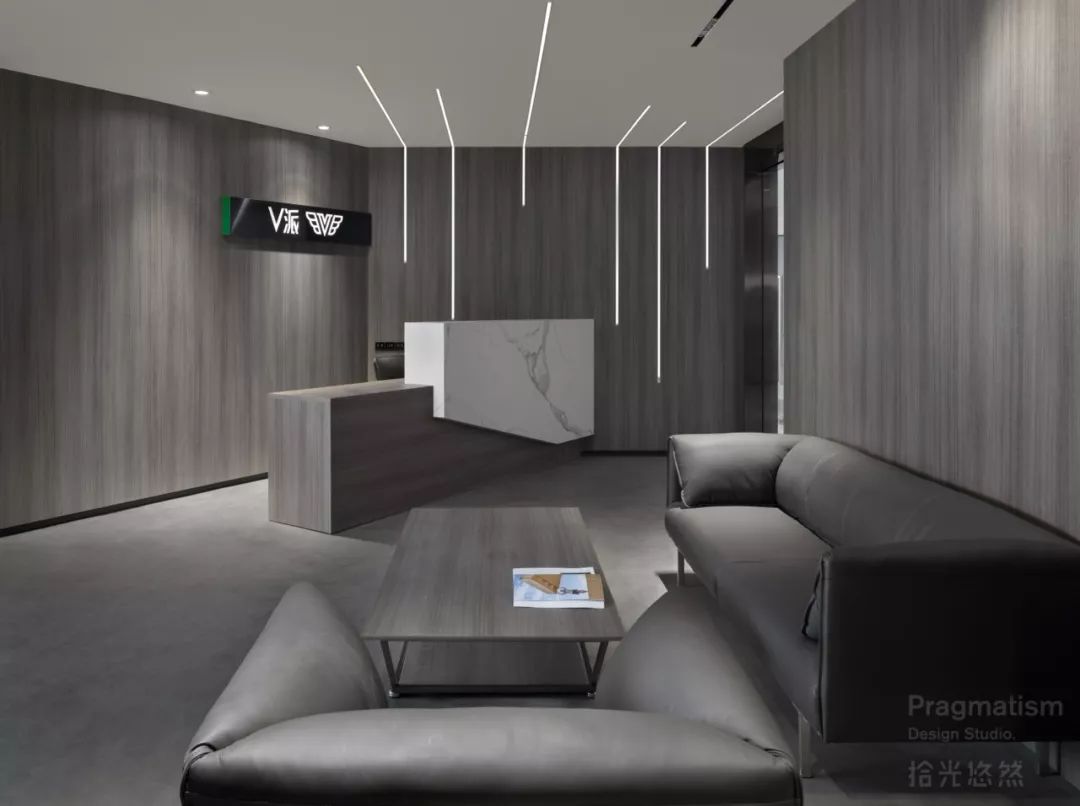 成都 V 派定制运营总部 | 极简前卫的办公空间设计-25