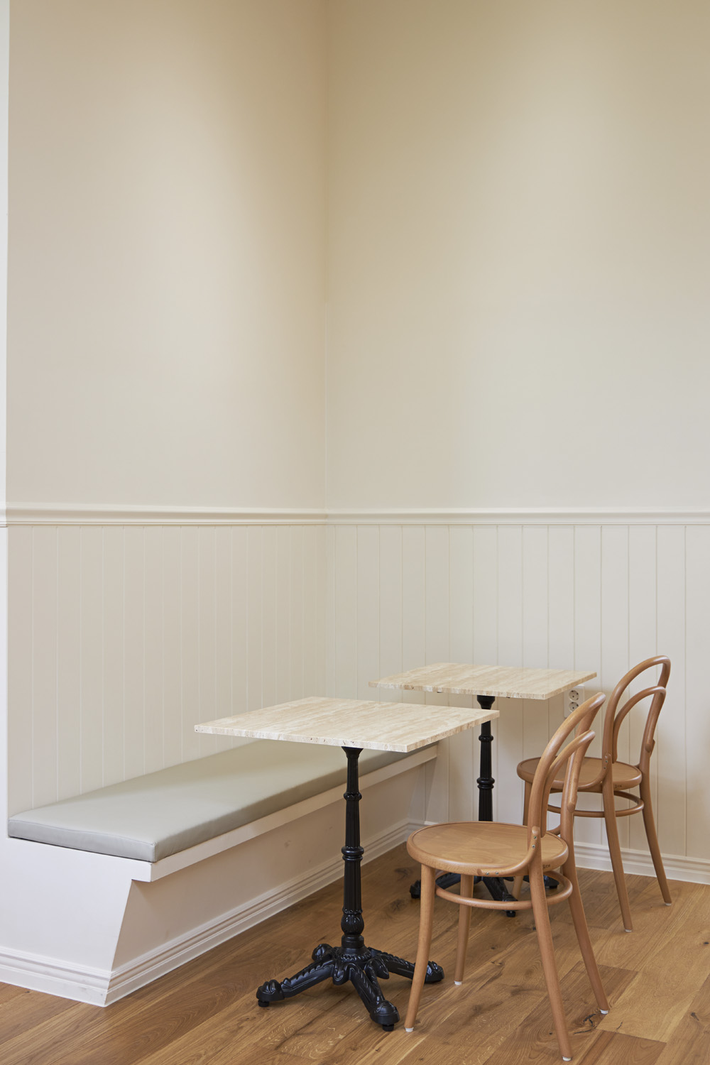 23 平米温馨金浦咖啡馆，白色木调打造舒适空间-18