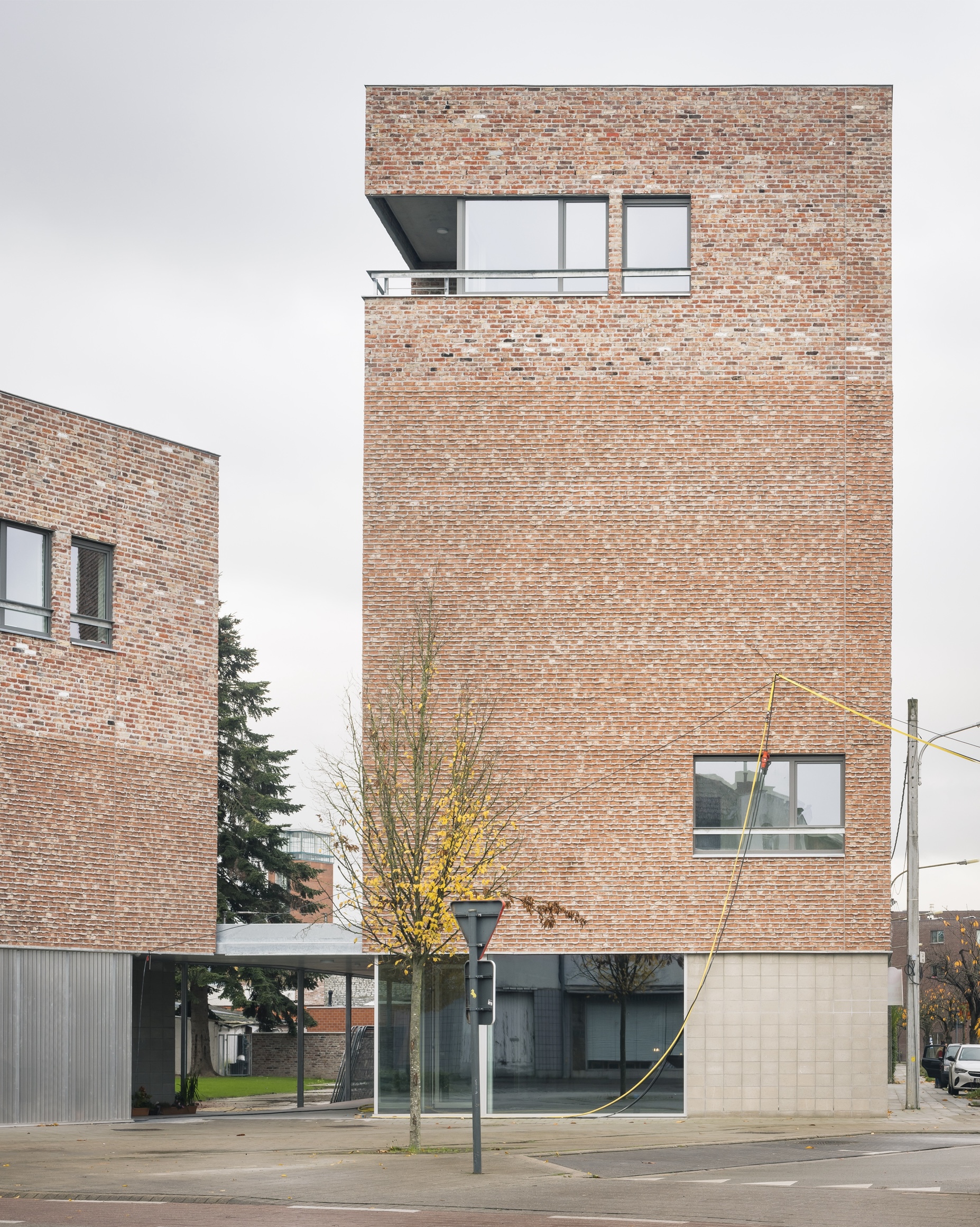 Urban Infill Project for Social Housing / MAKER architecten-33