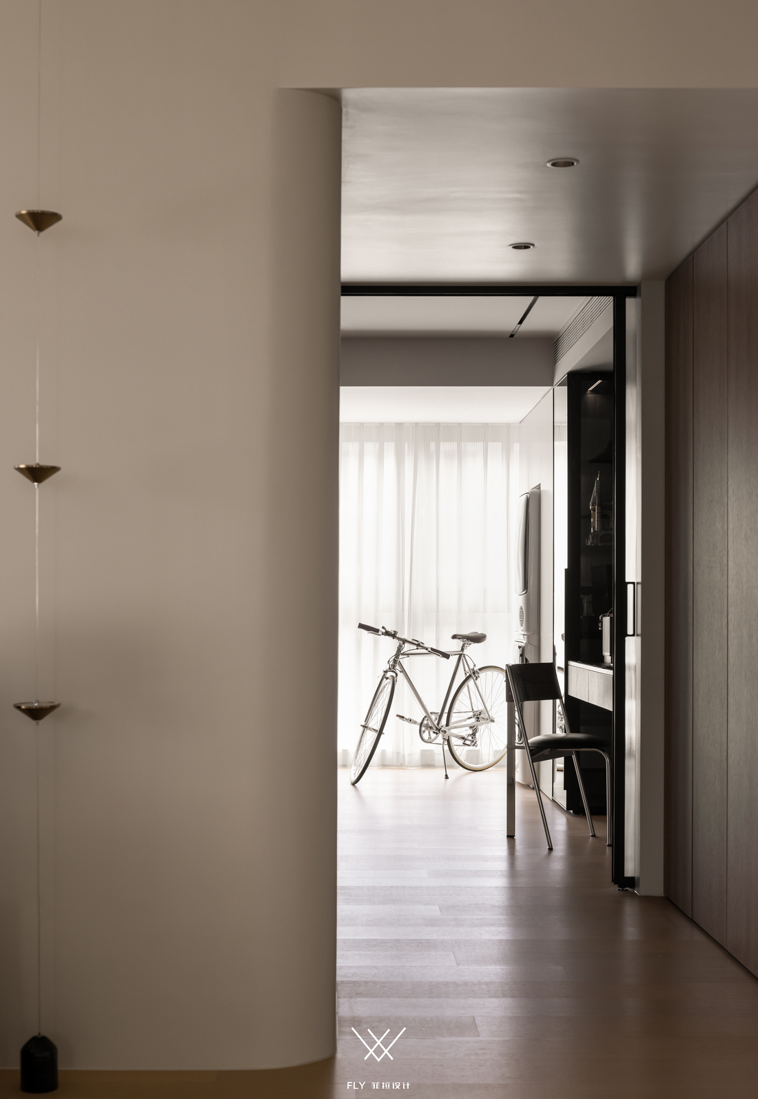 独居者的自由空间 · 开放式客厅与餐厨区的创新设计-41