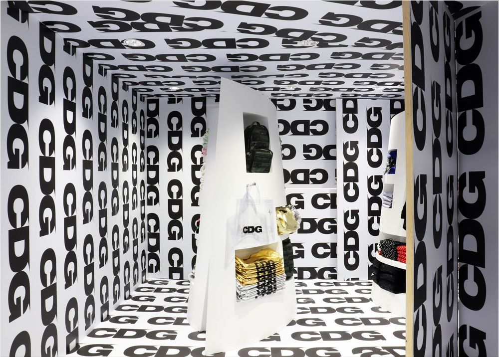 日本著名潮牌CDG旗舰店和店中店设计-38