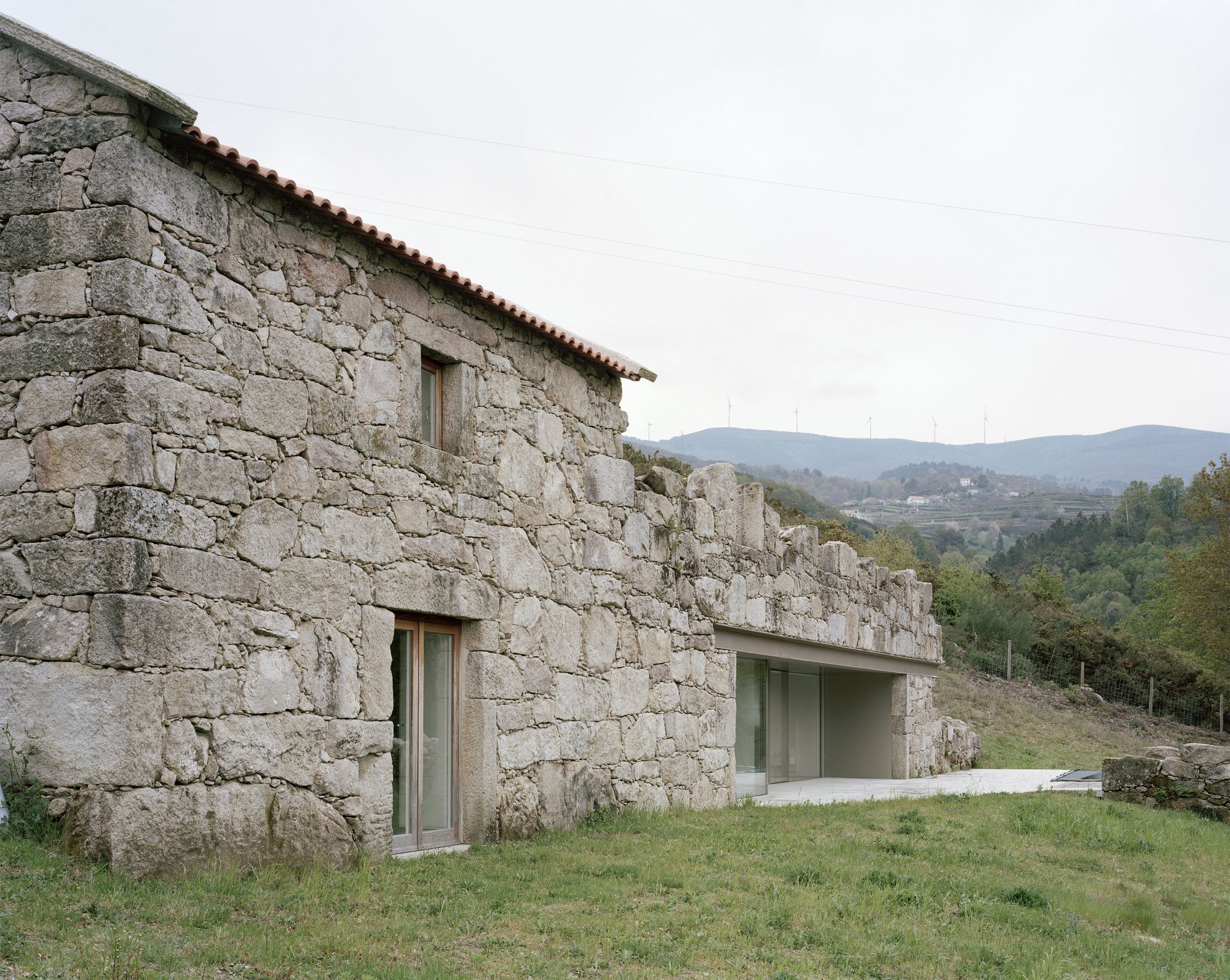 葡萄牙 Melgaço 乡村住宅扩建-4