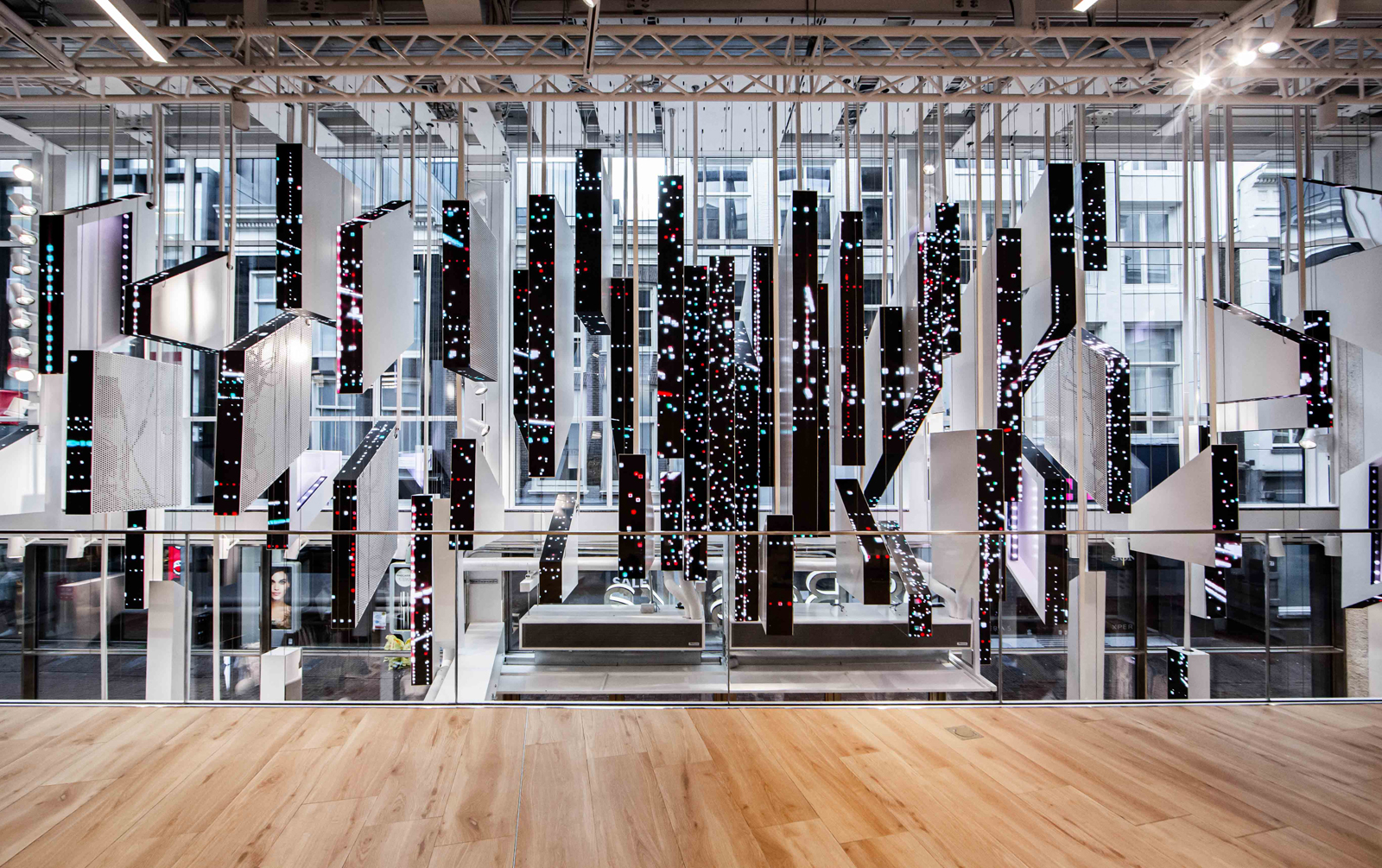 Amsterdam Bershka 旗舰店数字艺术设计-8