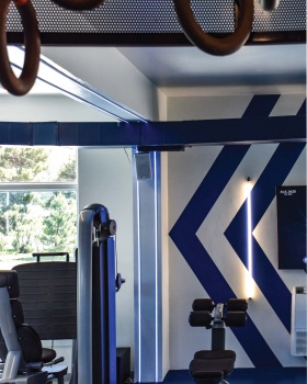 氧气二号健身馆（注：这里假设O2理解为氧气二号，Prime有优质的、一流的等意思，Fitness是健身，结合常见健身场所命名逻辑如此翻译 ） 丨阿尔巴尼亚地拉那