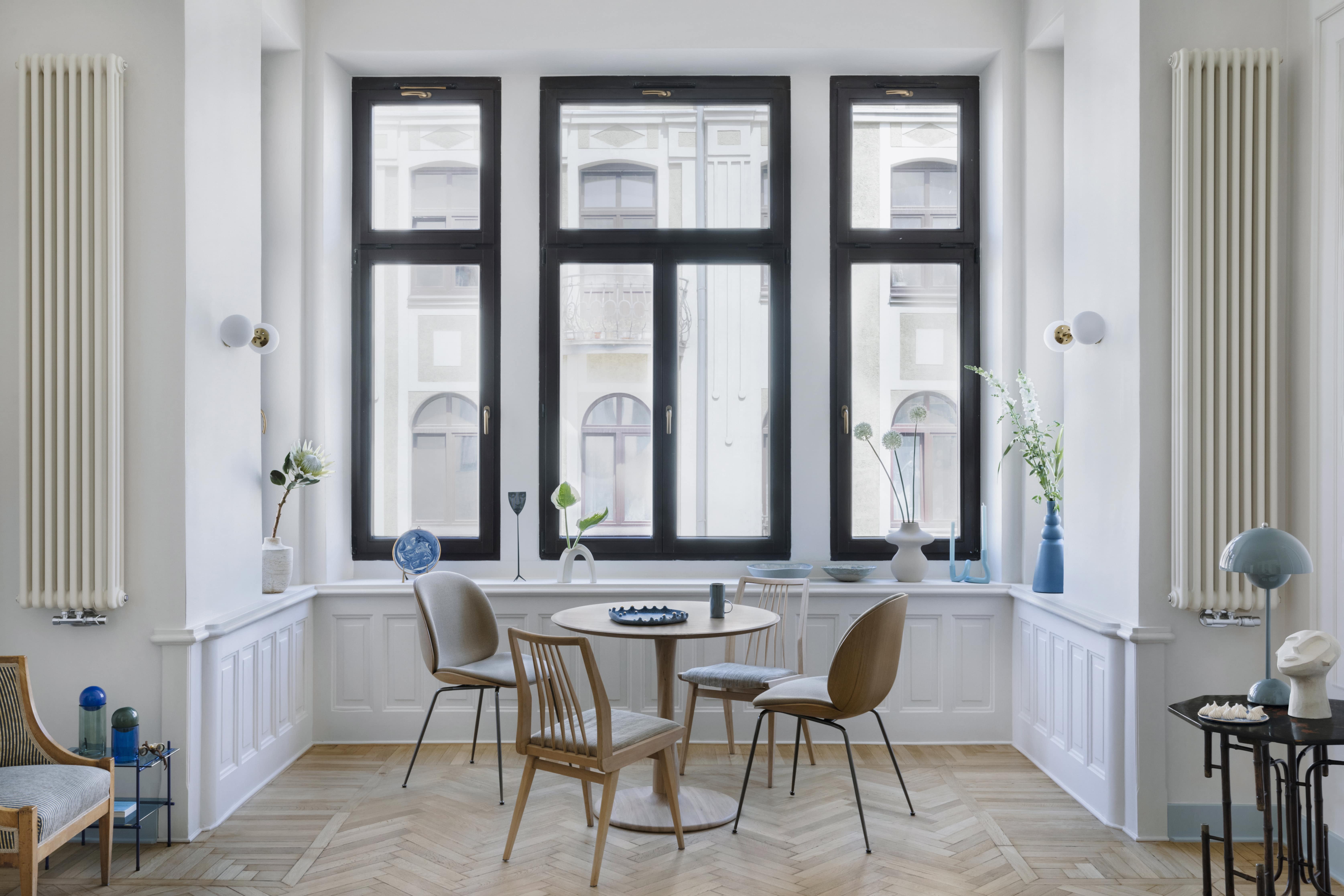 历史建筑中的蓝色调公寓室内设计丨波兰罗兹-17