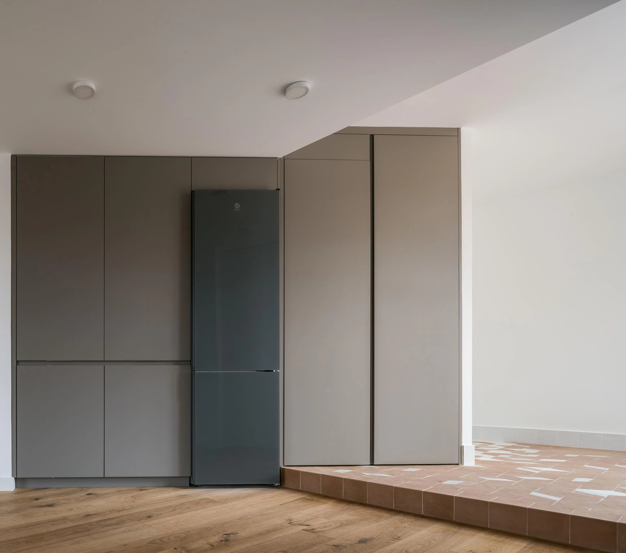 阳光下的双露台公寓丨西班牙马德里丨PuertoyMartín Architects-41