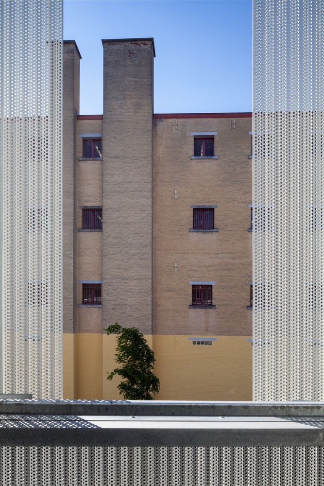 比利时十八世纪连栋住宅的现代翻新-62