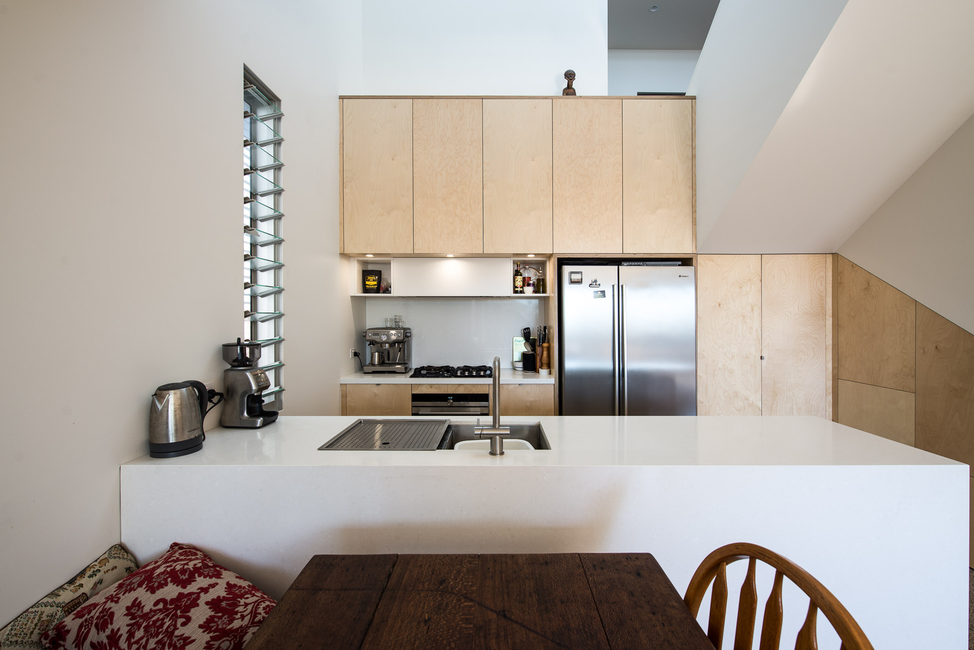 梅雷韦瑟改变 | 海滨旧宅翻新成现代舒适居所-20