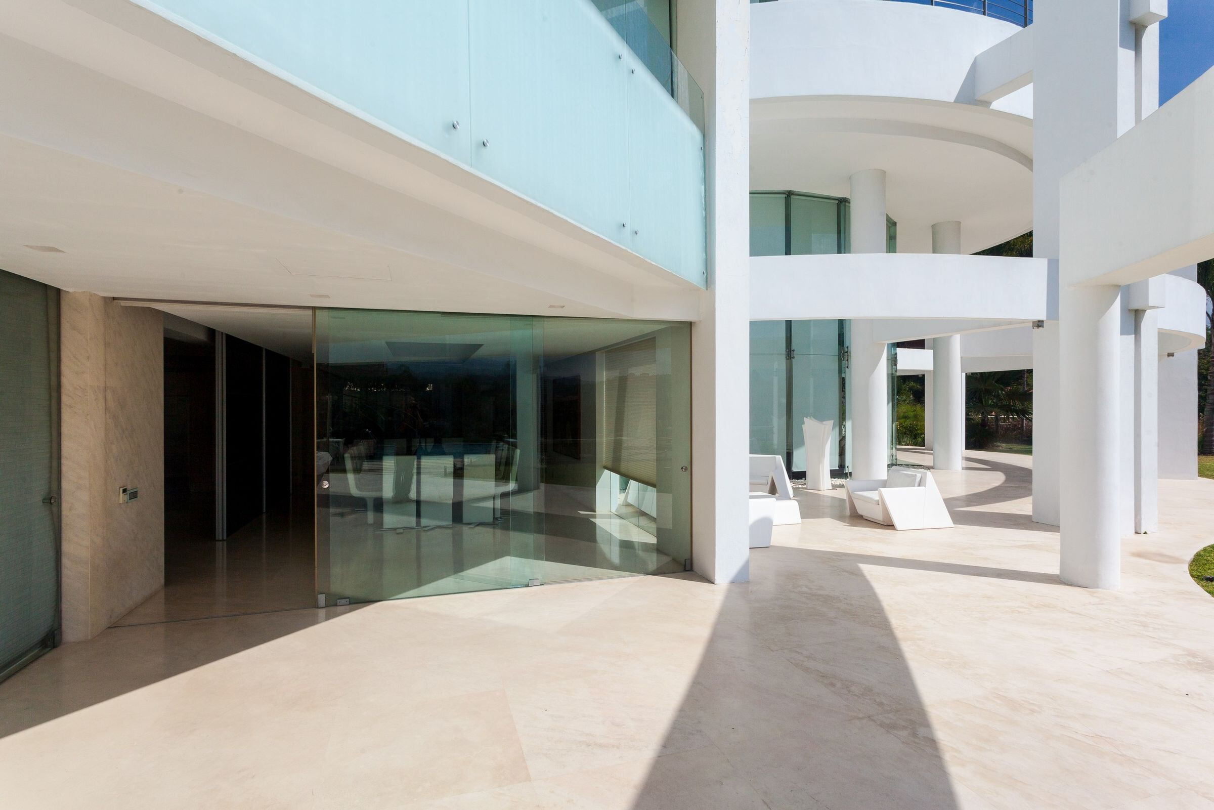 委内瑞拉螺旋形透明别墅，诠释轻盈与通透-23