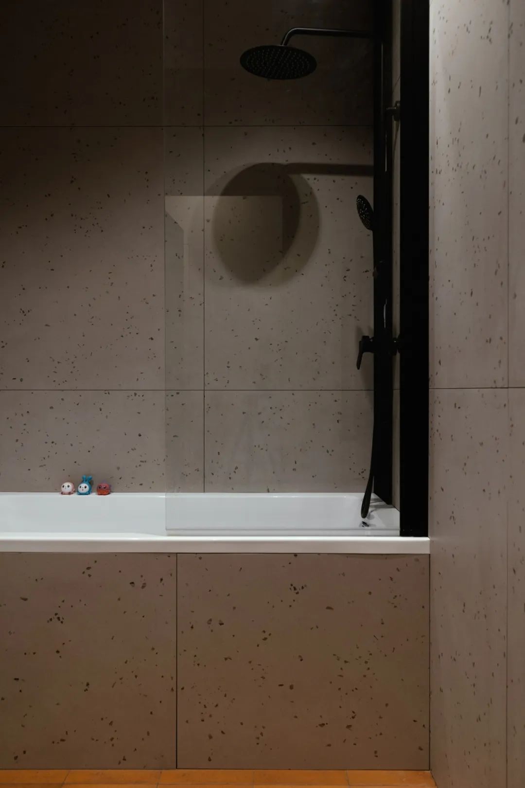 乌克兰极简主义公寓丨MARRA GROUP-53