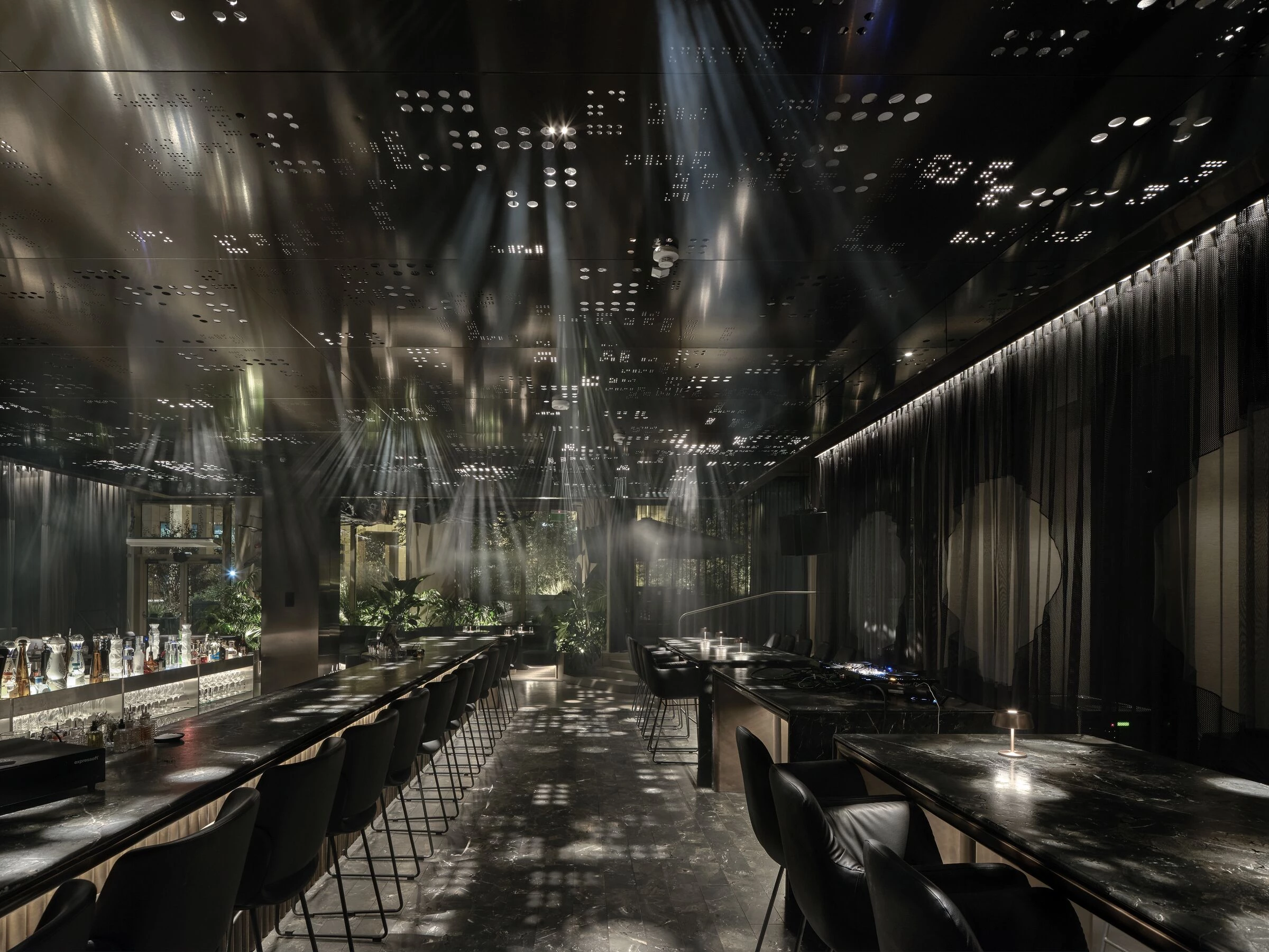 MOSH BAR & DINNER | INNOCAD architecture | Archello-6