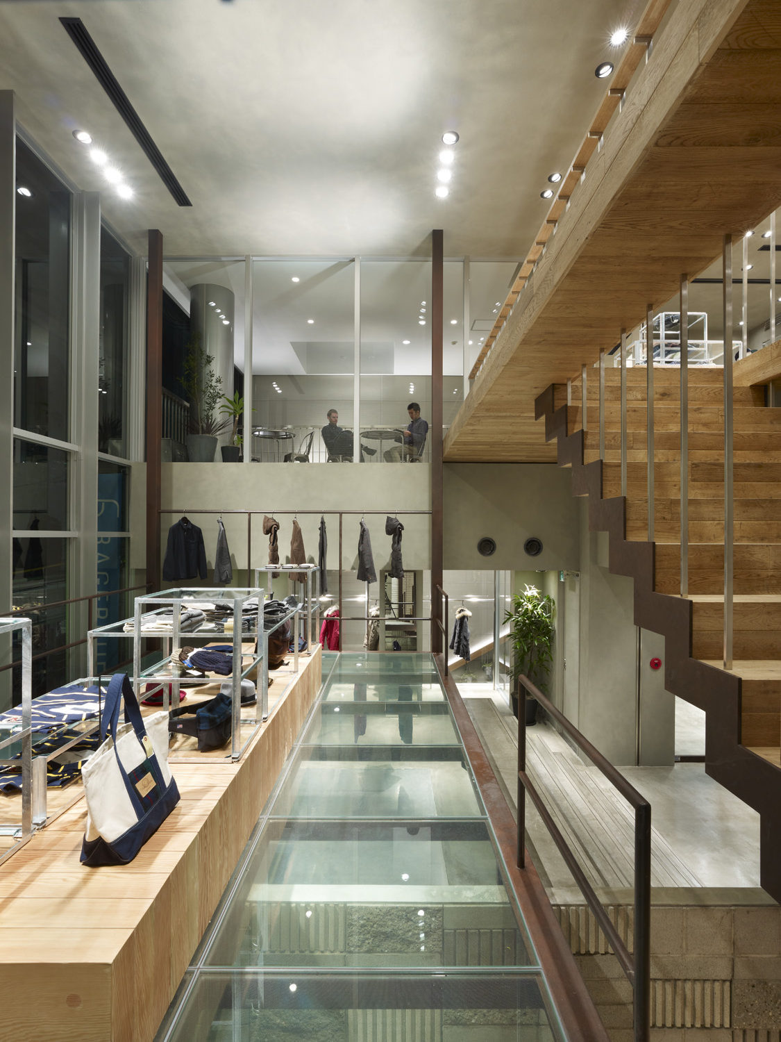 福冈怒蓝（注：这里RAGEBLUE可能是特定名称，直译为怒蓝，结合Fukuoka（福冈），推测可能是福冈的某个品牌、组织等叫怒蓝 ） 丨日本福冈丨构造设计寺戸巽海,照明设计DAIKO-36