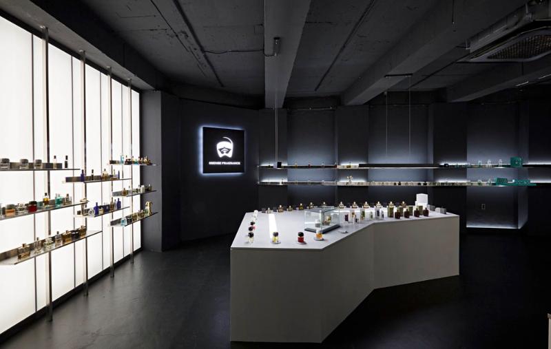 现代简约 30 平香水展示空间设计-2