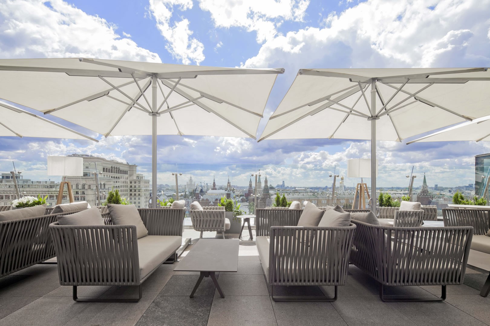 莫斯科丽兹卡尔顿酒店 12 楼露台,地中海风情广场设计-21