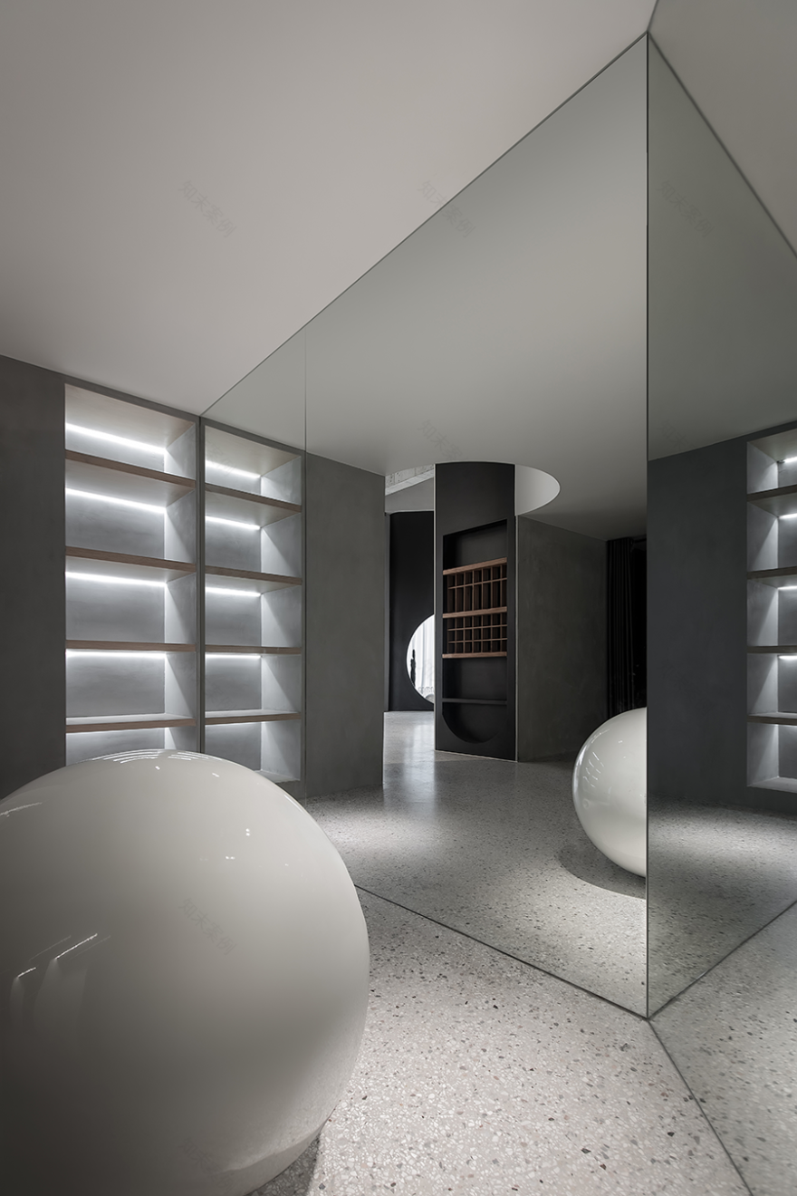 NOVO 服装店丨目后空间设计-34