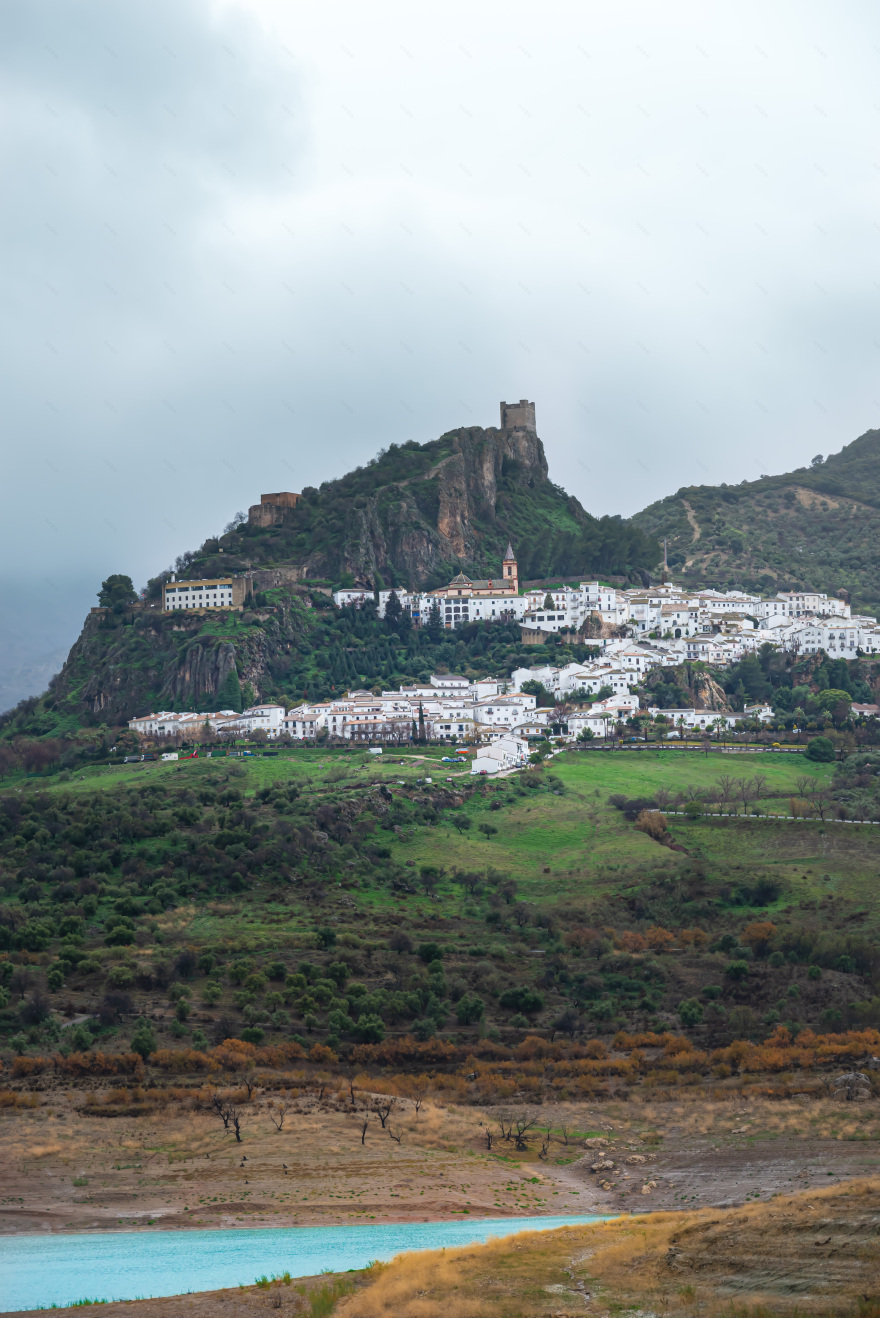 白色城镇丨西班牙丨María Camila Calle Botero-5