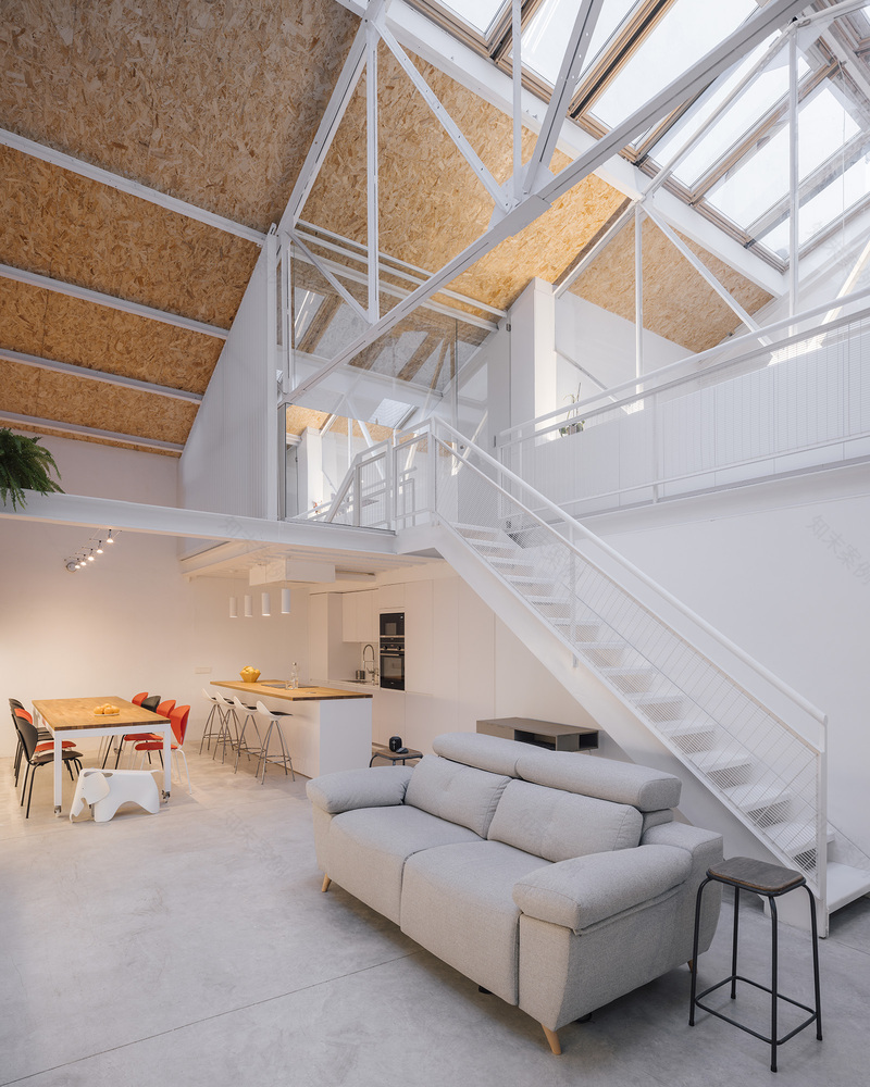 西班牙废弃仓库变身创意办公区丨RuizEsquíroz-36