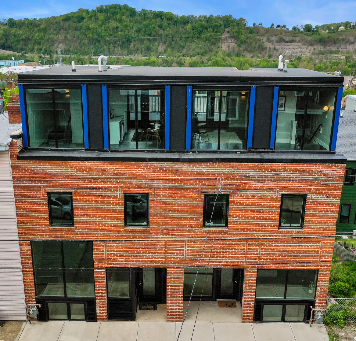 货运阁楼公寓（注：Lofts常见指那种空间开阔、类似阁楼的公寓，Cargo表示货运，结合起来这样翻译较符合通常语义场景，但具体需结合实际语境若这里Cargo有特殊指代等情况，需更多背景信息来精准翻译 ） 丨United StatesLawrence丨Margittai Architects-11