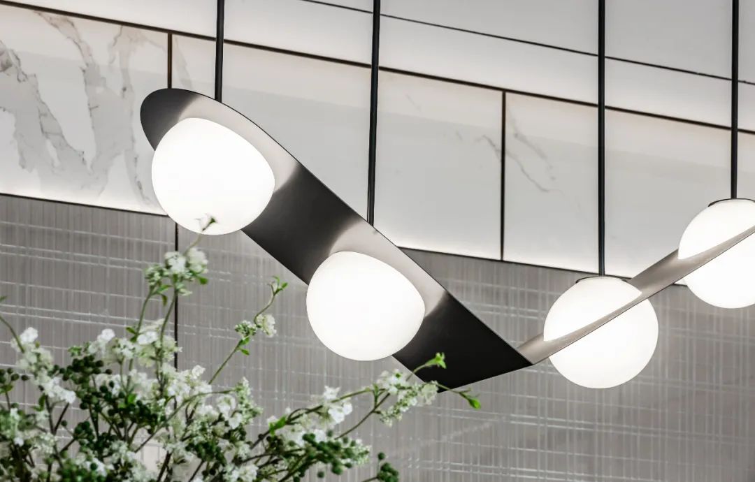 德信未来之翼售楼处 | 现代与古典的宁静奢华融合-7