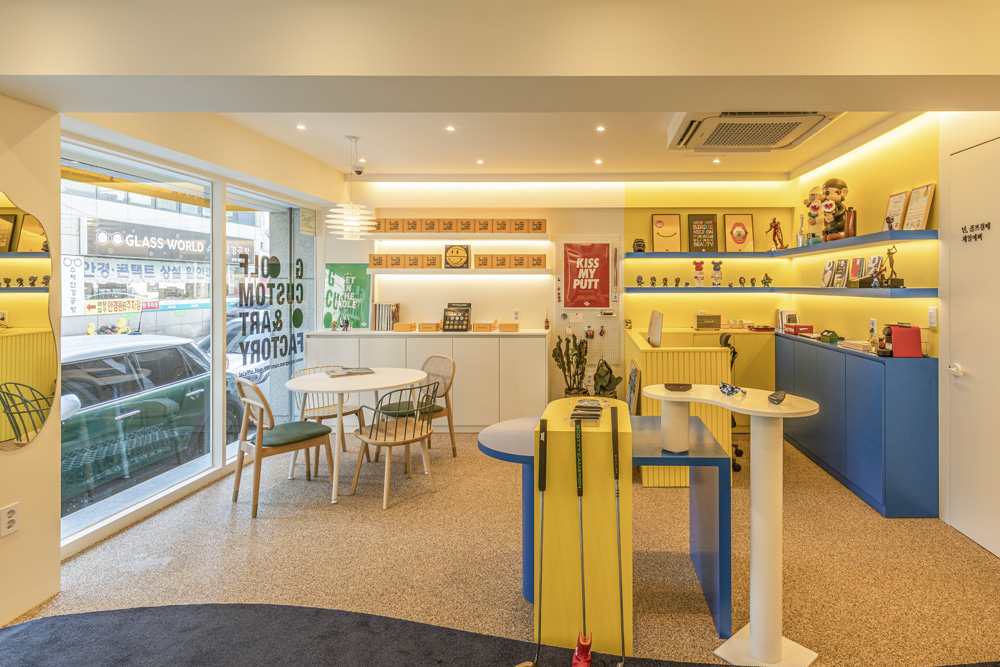 韩式 24 平米高尔夫用品展示空间的惊艳设计-6