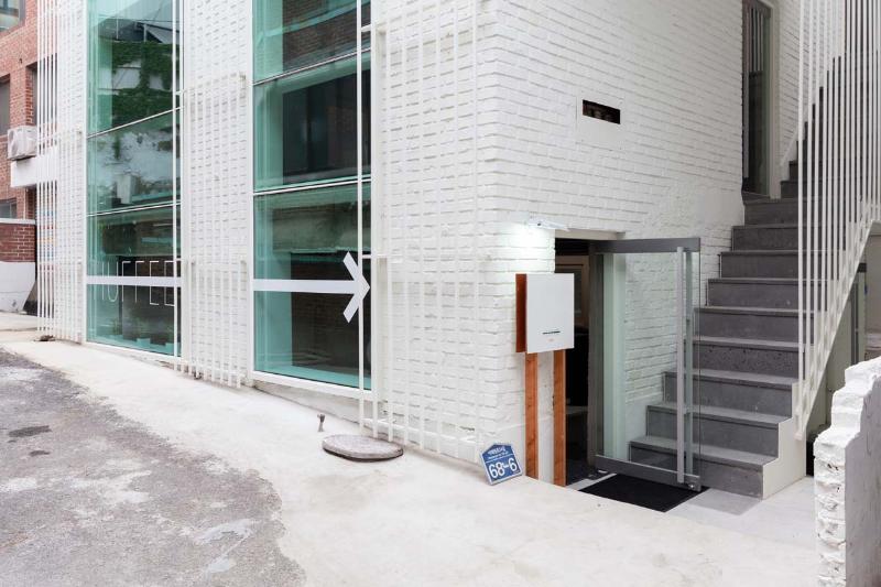 潮流感知下的 14 平米咖啡馆设计-17