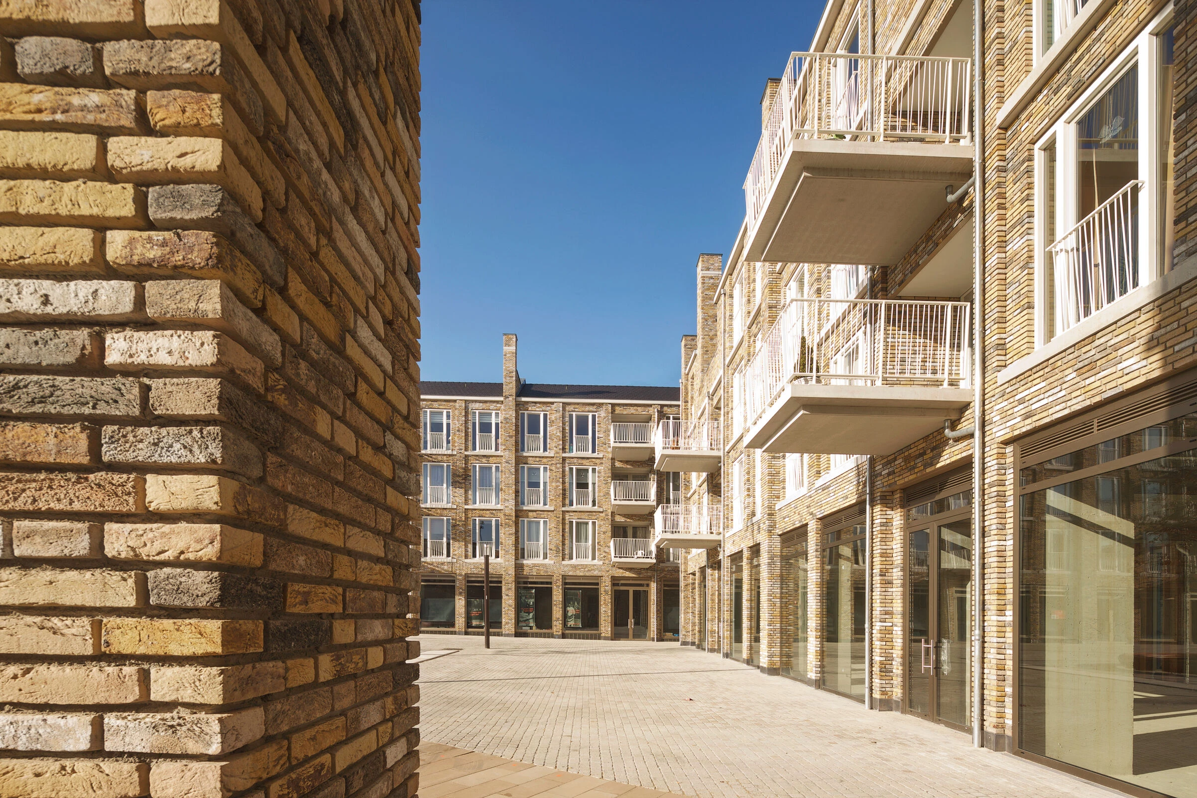 荷兰 Vaals 的 Koningin Julianaplein 居民区及商店建筑设计-19