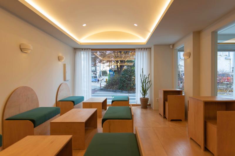 简约风格 20 平咖啡厅设计-4