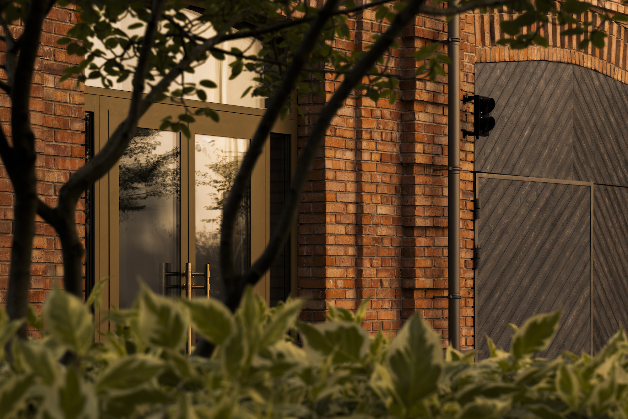 ABRIKOSOV / MR GROUP-6