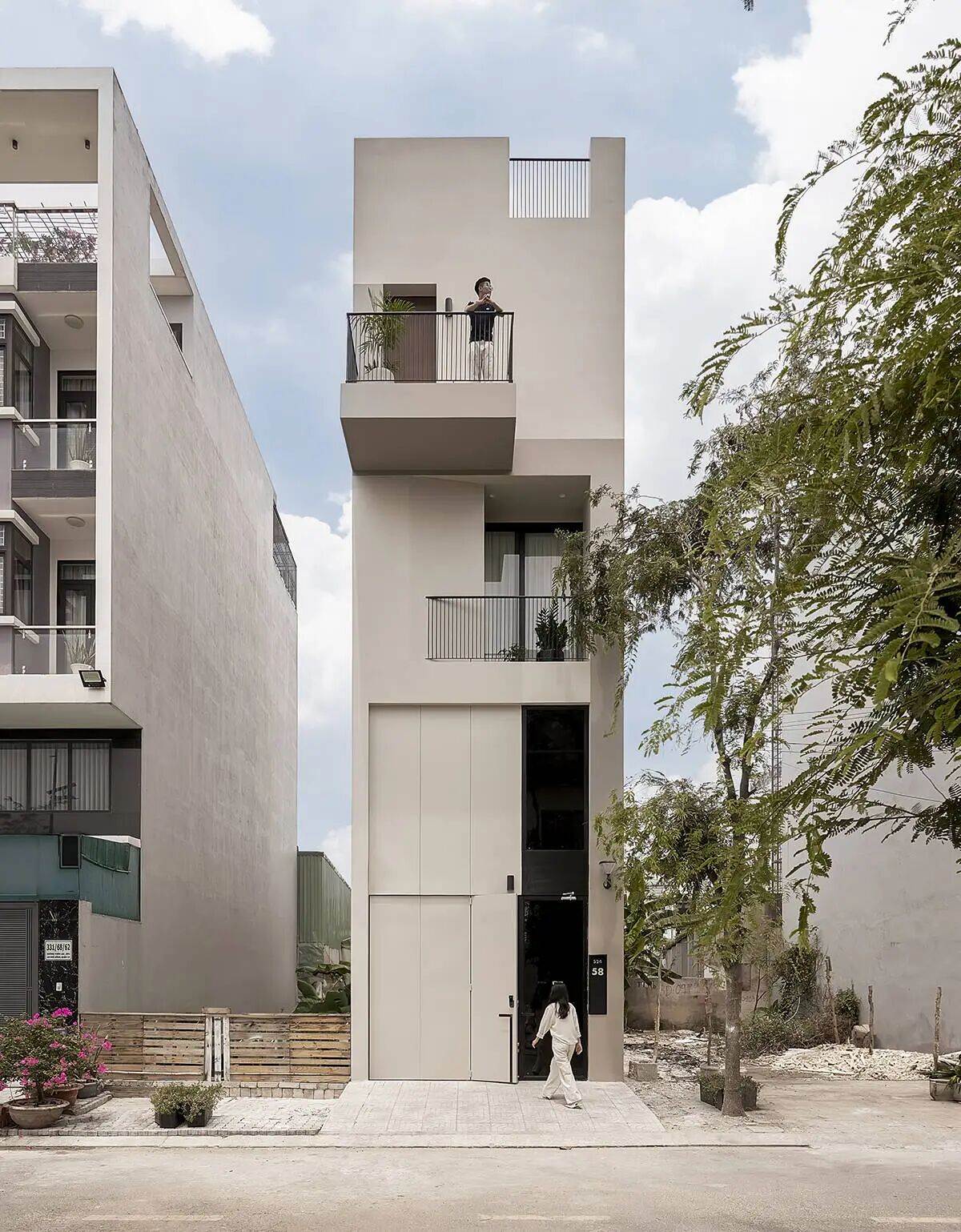 White Oasis窄长宅设计-0