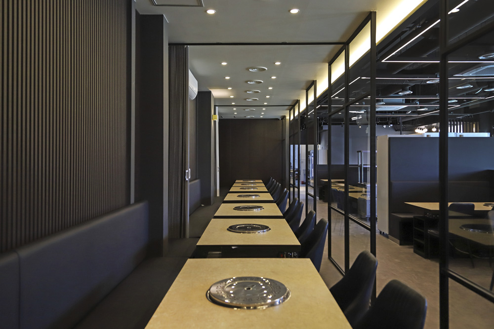 高级黑 | 100 平米家居设计的精致艺术-10