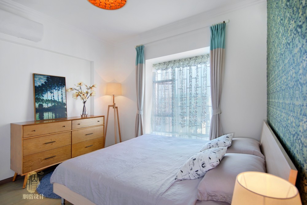 广州润粤大厦北欧风家居设计,原木与彩色的和谐搭配-41