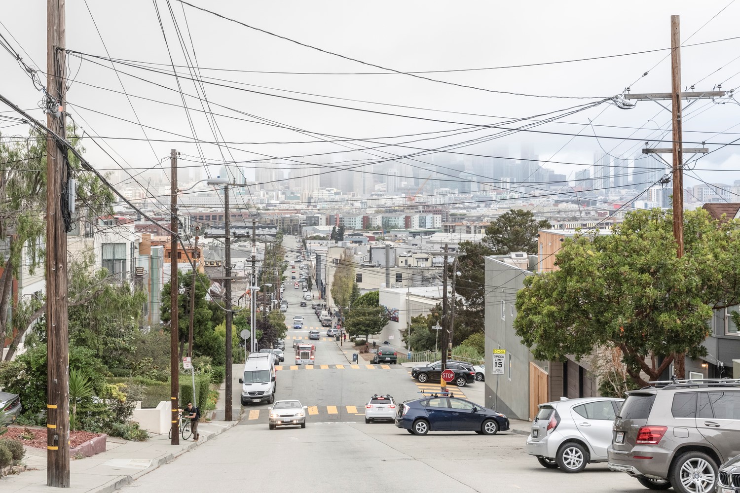 旧金山第 19 街住宅 | 颠覆空间体量的顶层公寓改造-2