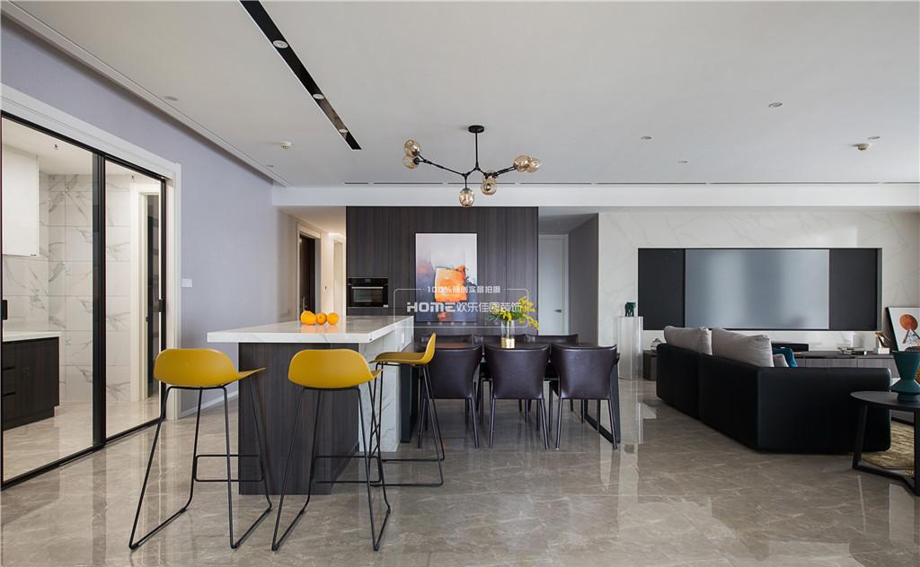 极简黑白灰的别墅设计,呈现高级感与舒适性-12