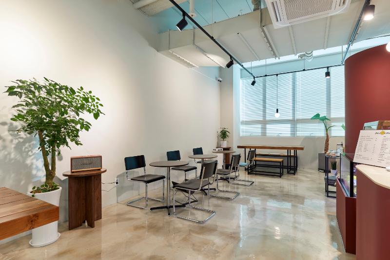 简约设计打造 15 坪咖啡厅-8