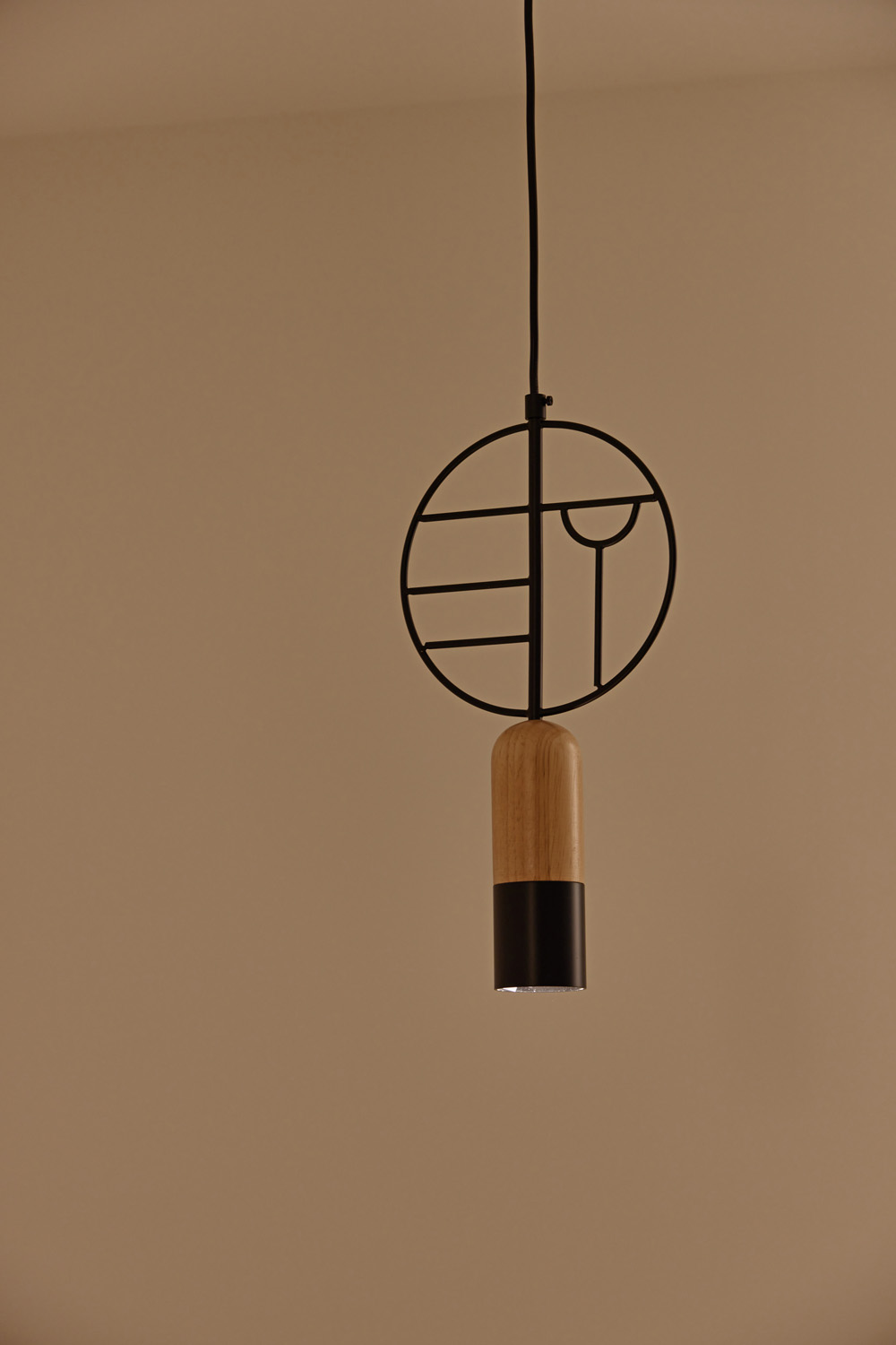 "木材与高级酒店氛围的完美融合 - 21 坪酒店式公寓室内设计"-36