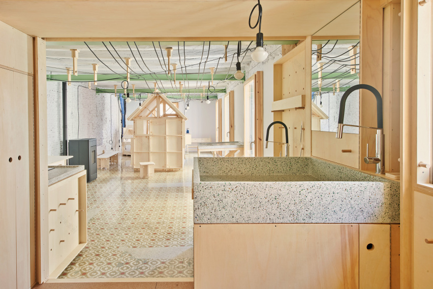 西班牙Alfondac预制社区仓库及青旅-12