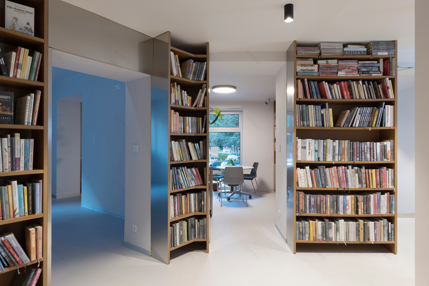 旧市政厅改造为社区图书馆丨斯洛伐克布拉迪斯拉发-55