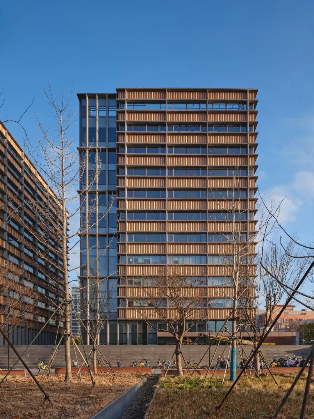 上海现代汽车服务产业集聚区尚鸿商务中心丨中国上海丨致正建筑工作室等多家机构-90