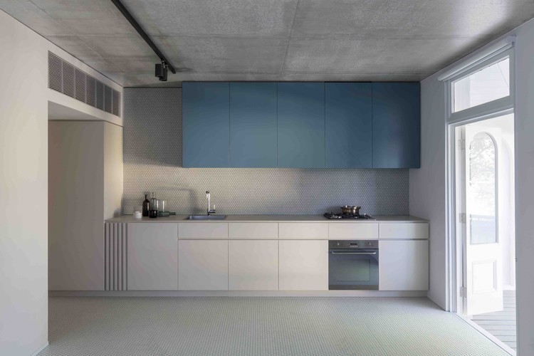 Crown 515 Smart Design Studio-40