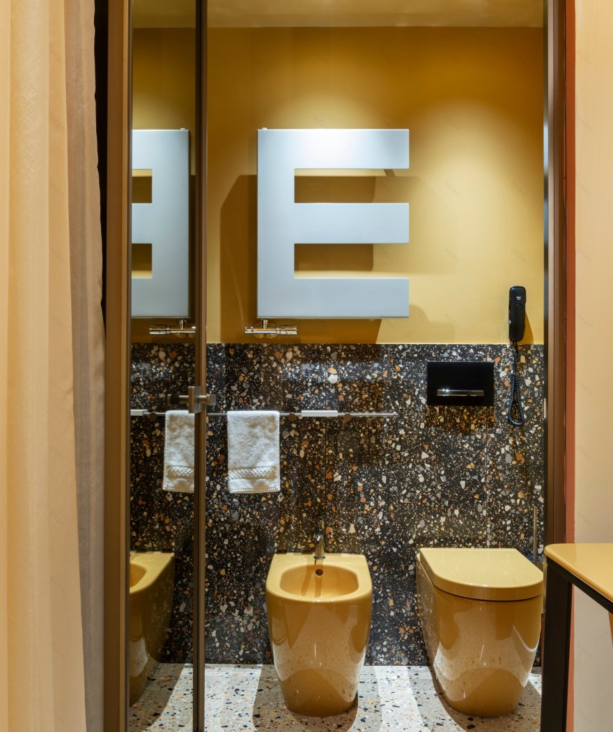 米兰嵌套式酒店 Enterprise Hotel 的时尚黑色设计丨意大利米兰丨Planetaria Hotels-14